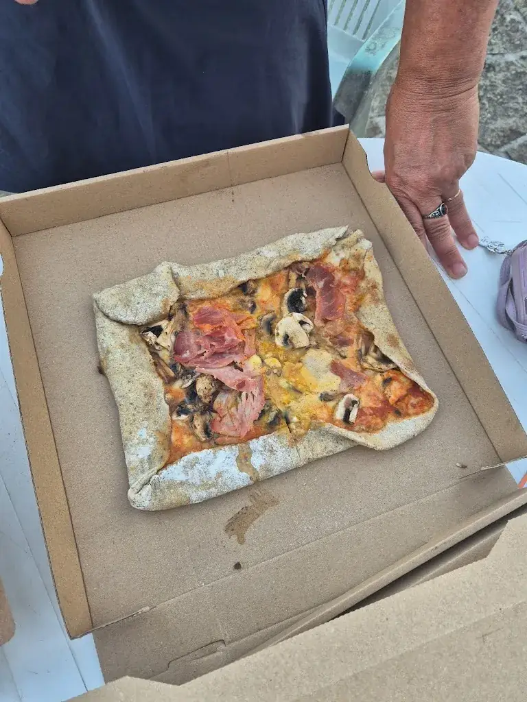 Mélanie belabre_Pizza Son'_Landudec_review