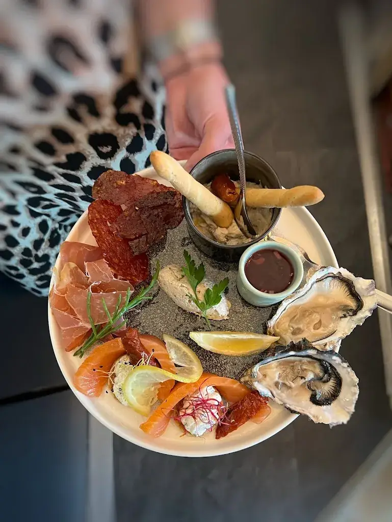 Le Seize_Beaussais-sur-Mer_slider_image_3