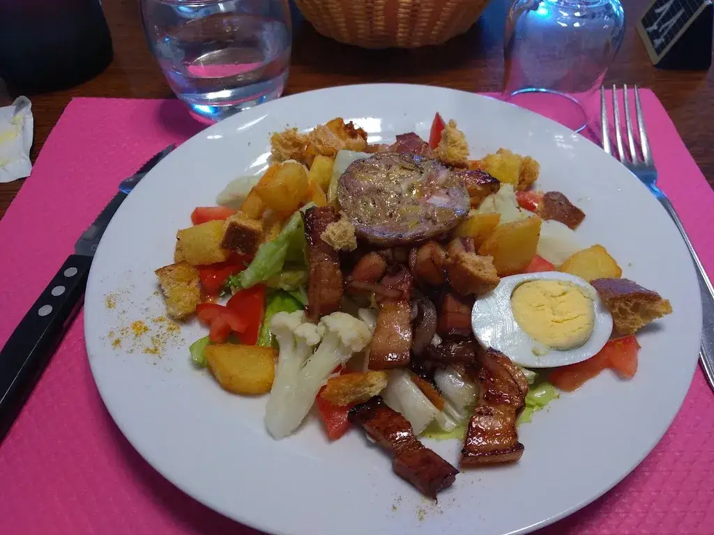 jean-pierre Hom_La P'tite Auberge. Cafe restaurant_Saint-Évarzec_review