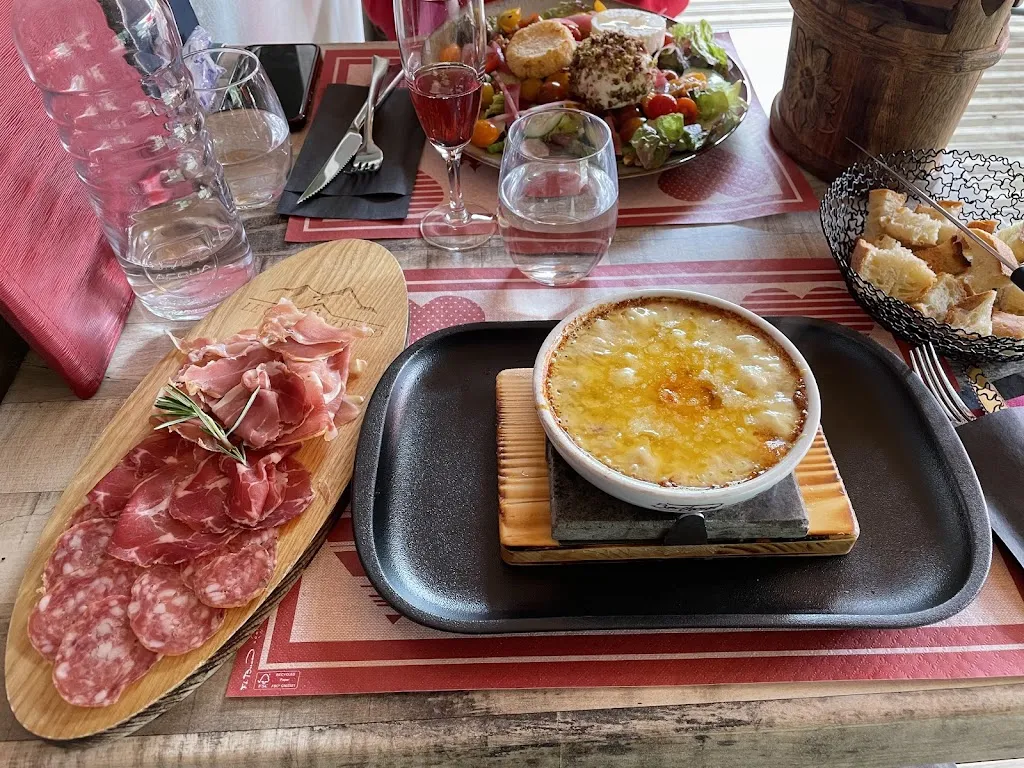 Le Clos Savoyard_Chapelle-d'Abondance_slider_image_3