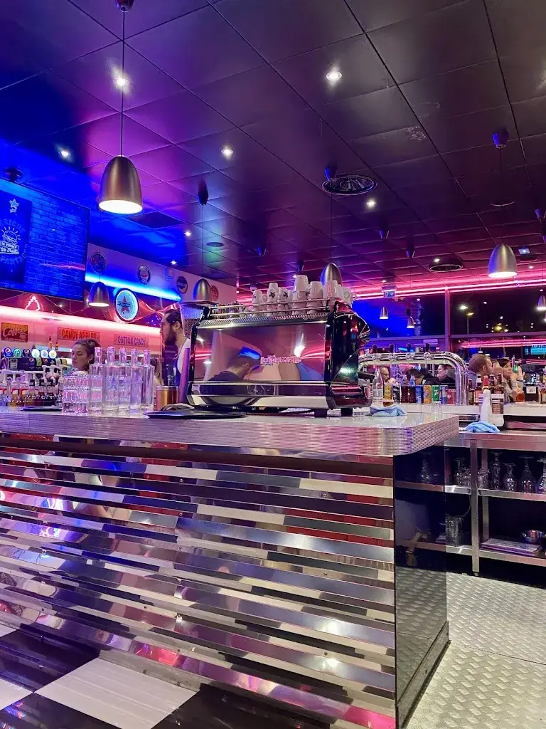 Eddie Misao_Memphis - Restaurant Diner_Guipavas_review