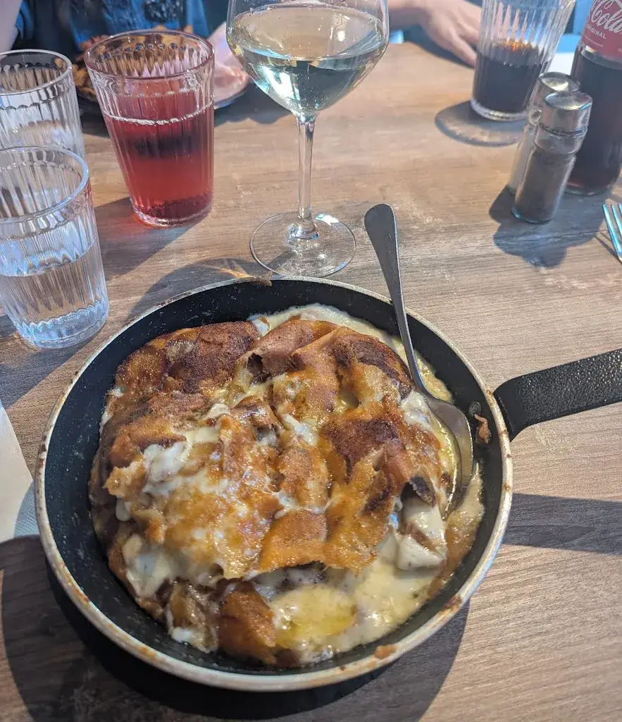 Cindy B_Restaurant - Pizzeria La Trattoria Besse_Besse-et-Saint-Anastaise_review