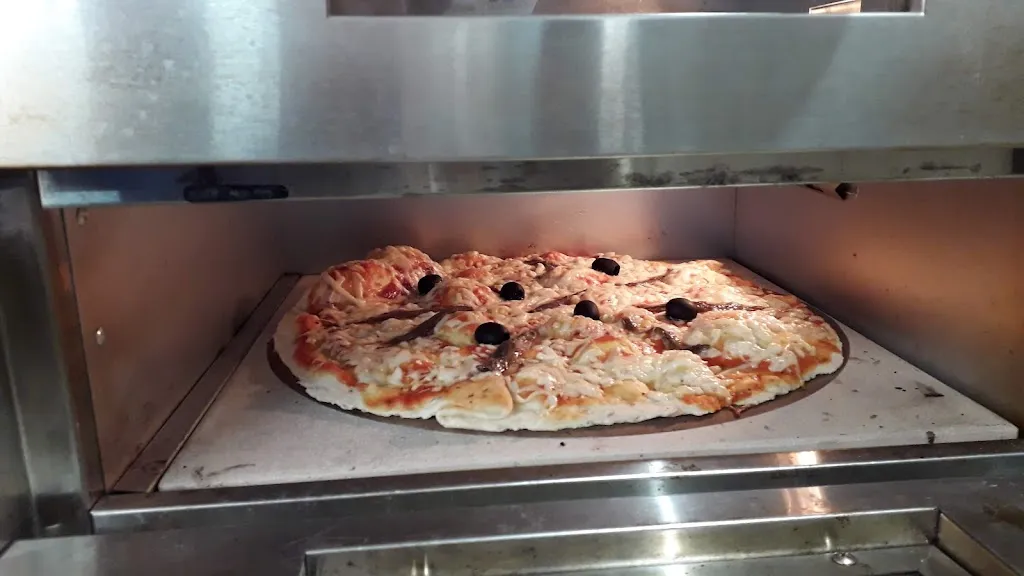 Menu_Pizzeria, Burgers, Frites, BBQ,Lasagnes, Boissons, Restaurant, A emporter, Pierre et Laëtitia Parks Finistère_Lanmeur_image_8