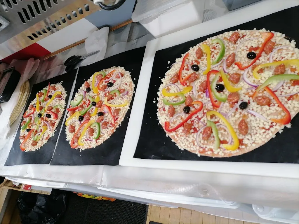 Menu_Pizzeria, Burgers, Frites, BBQ,Lasagnes, Boissons, Restaurant, A emporter, Pierre et Laëtitia Parks Finistère_Lanmeur_image_9