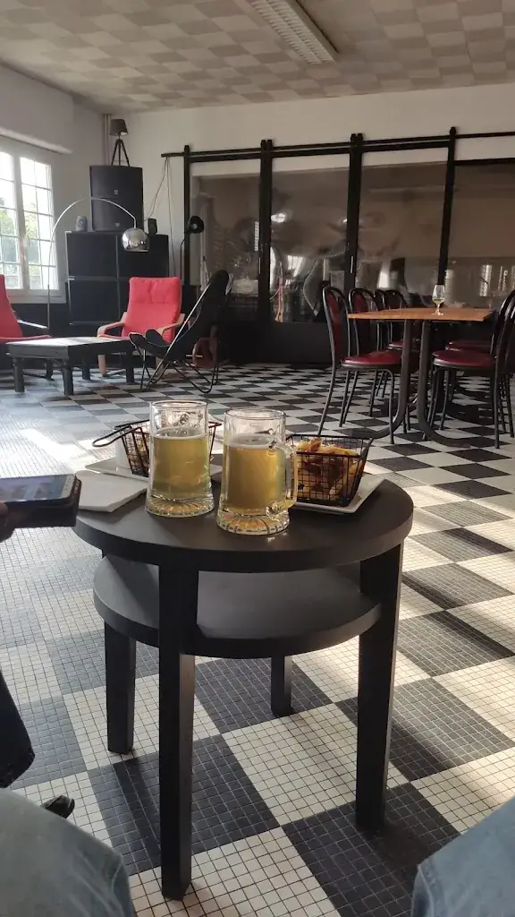 samuel et leila Thiery_brasserie artisanale l'âne doré / kerazen bar_Languidic_review