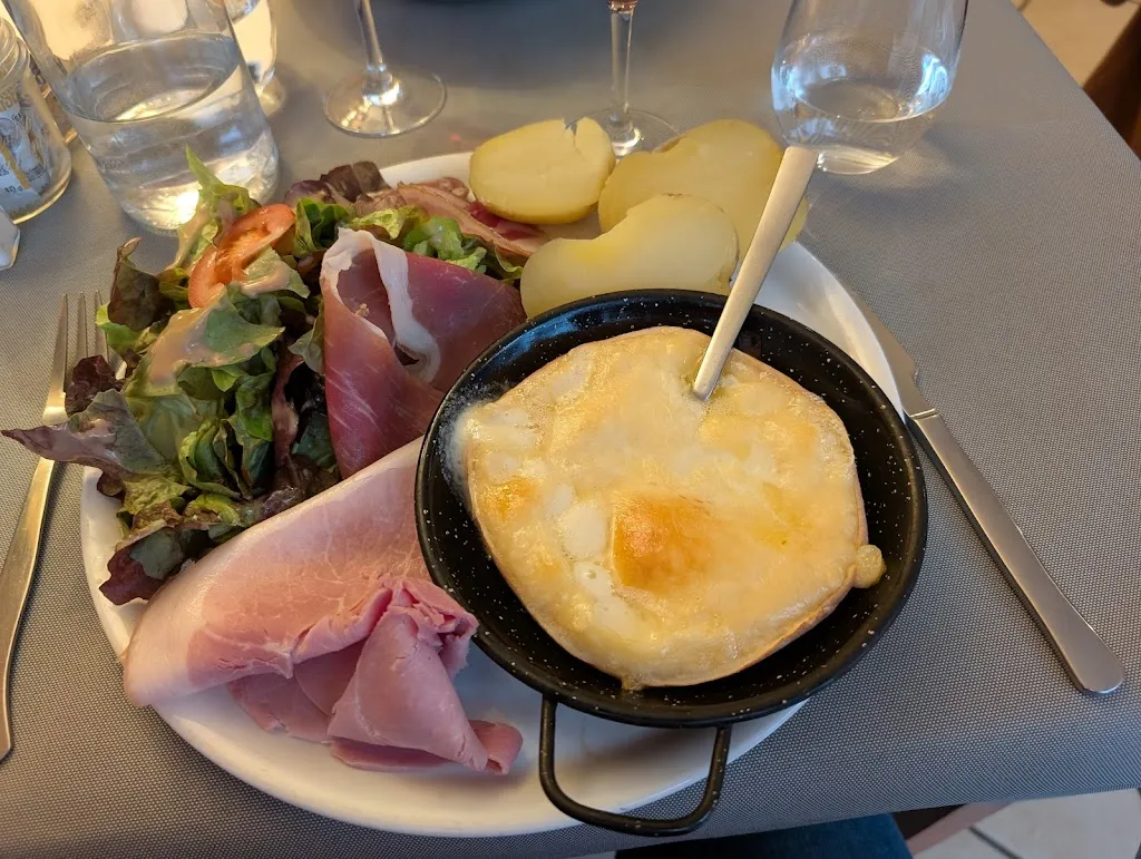 L'Oustaou_Besse-et-Saint-Anastaise_slider_image_2