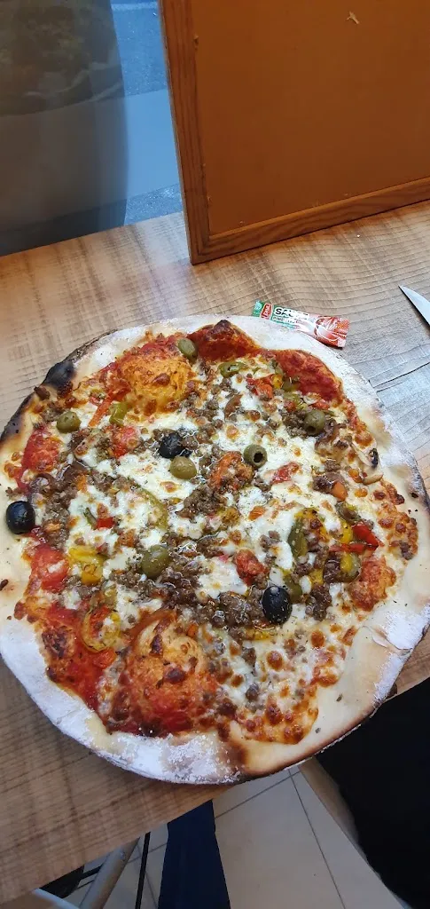 Menü_Pizzeria des Halles_Landivisiau_Bild_8