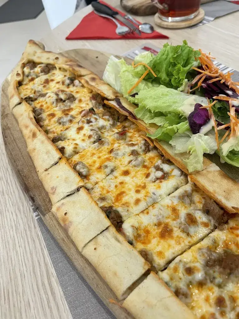 Rose Kizgin_L'ATELIER DE LA PATE_Langueux_recensione