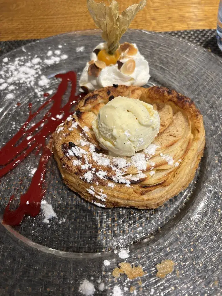 Sibylle Gremaud_Restaurant La Vieille Braise SARL_Lanvallay_review