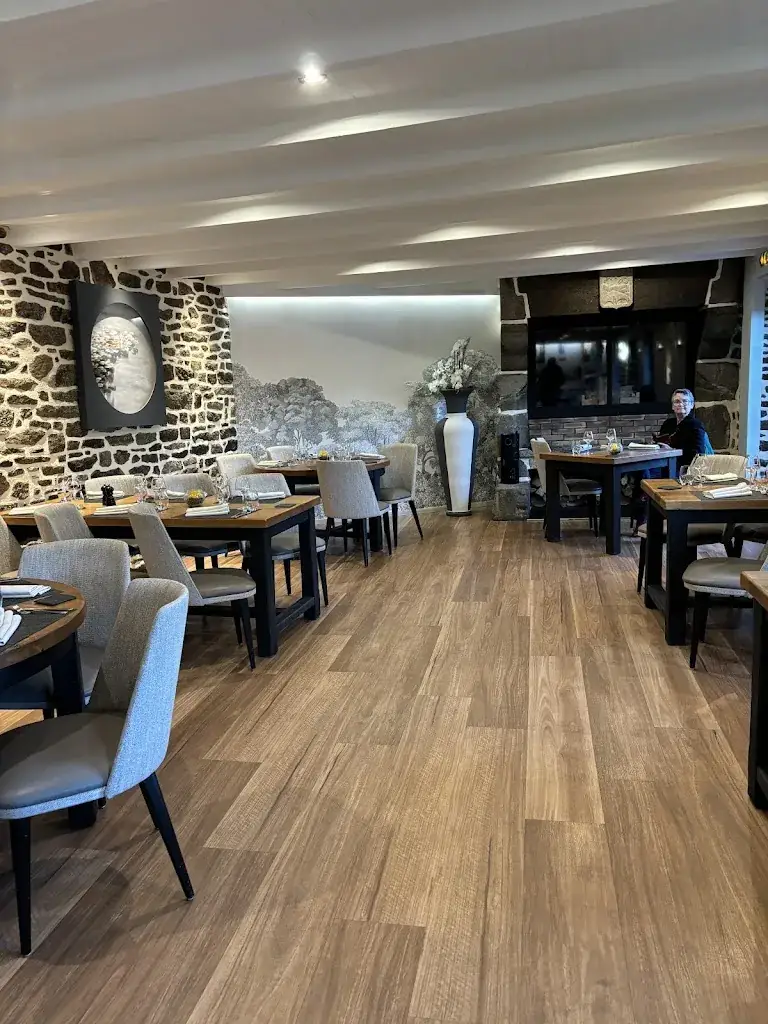 Restaurant La Vieille Braise SARL_Lanvallay_slider_image_3