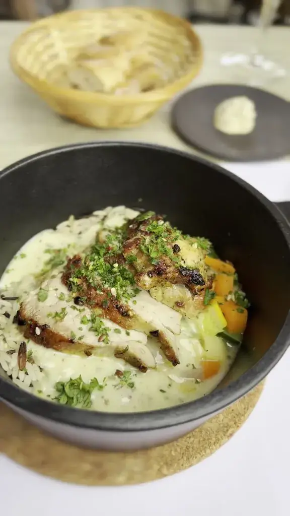 Rob Sullivan_Les cocottes papotent_Lamballe-Armor_recensione