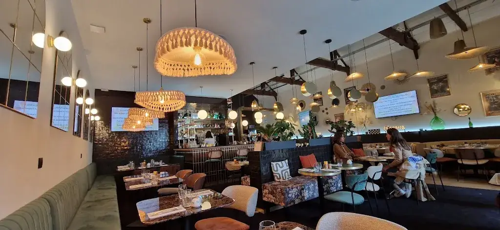 S ELF_L’ALCAZAR - LAMBALLE_Lamballe-Armor_recensione