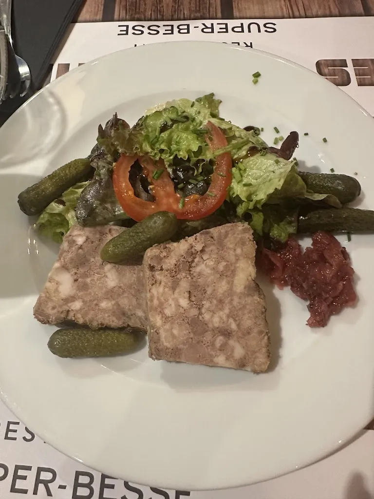Sandra Dias_BRASSERIE LES PLANCHES_Besse-et-Saint-Anastaise_review