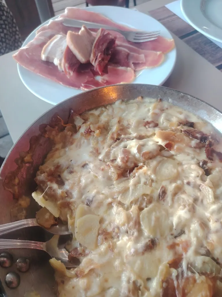 Dominique Kerharo_BRASSERIE LES PLANCHES_Besse-et-Saint-Anastaise_review