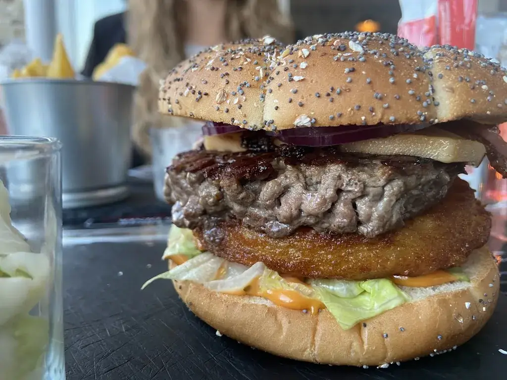 Louis Diner_Lamballe_slider_image_2