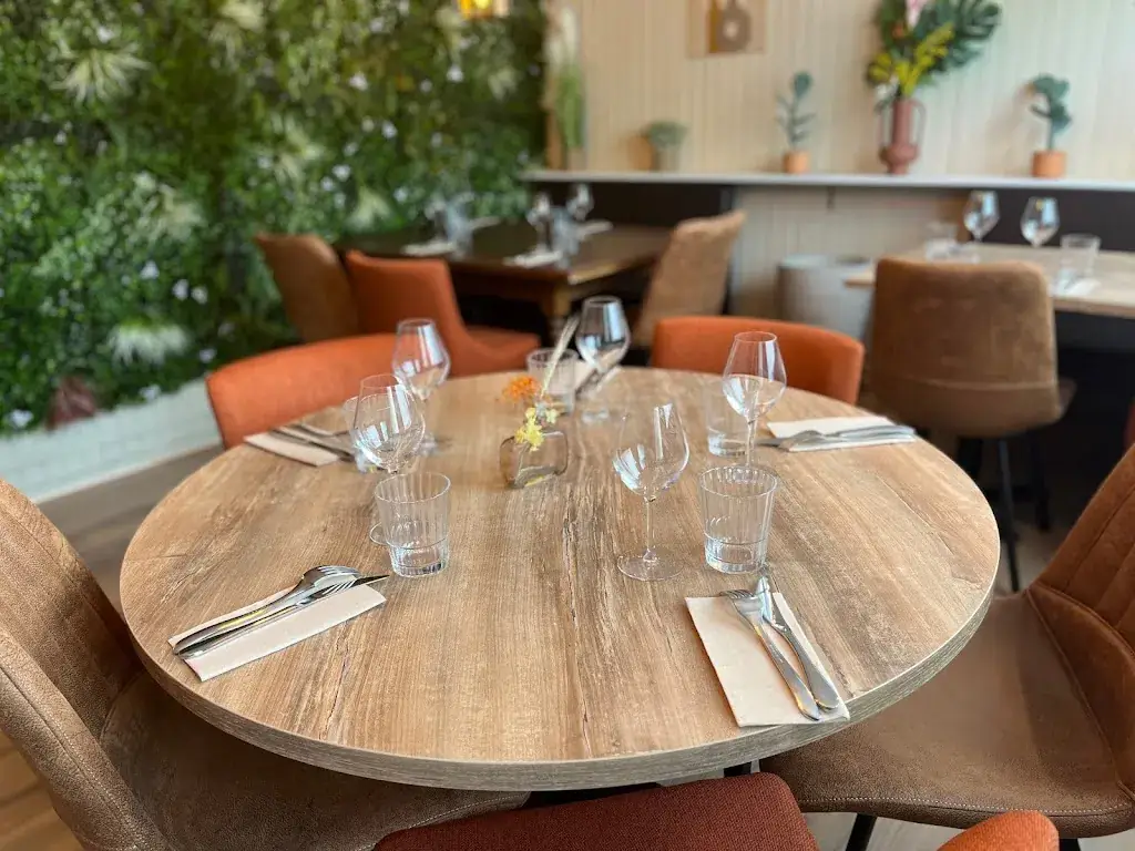 Les Canailles Restaurant in Lamballe-Armor