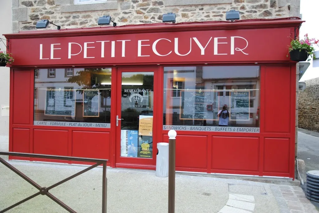 Le Petit Ecuyer (restaurant, bar, traiteur) ristorante a Lamballe-Armor