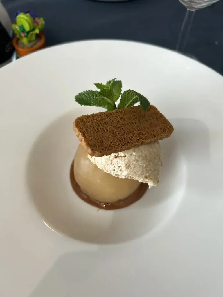 Laura Roudaut_LE GAM_Lannilis_review