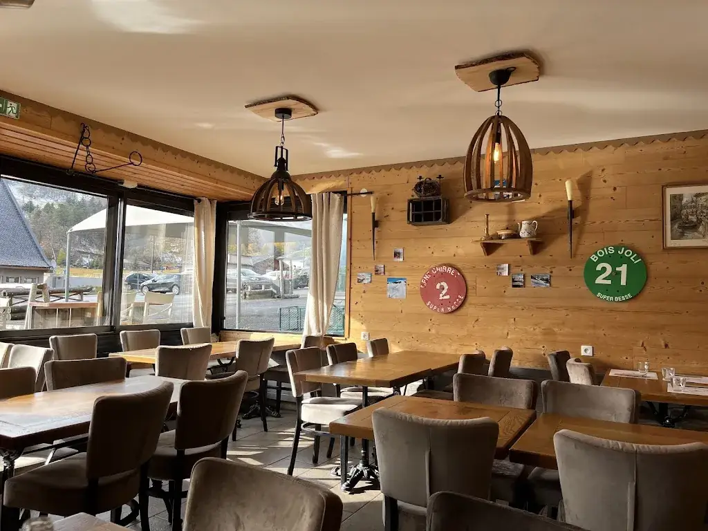 Le chalet restaurant in Besse-et-Saint-Anastaise