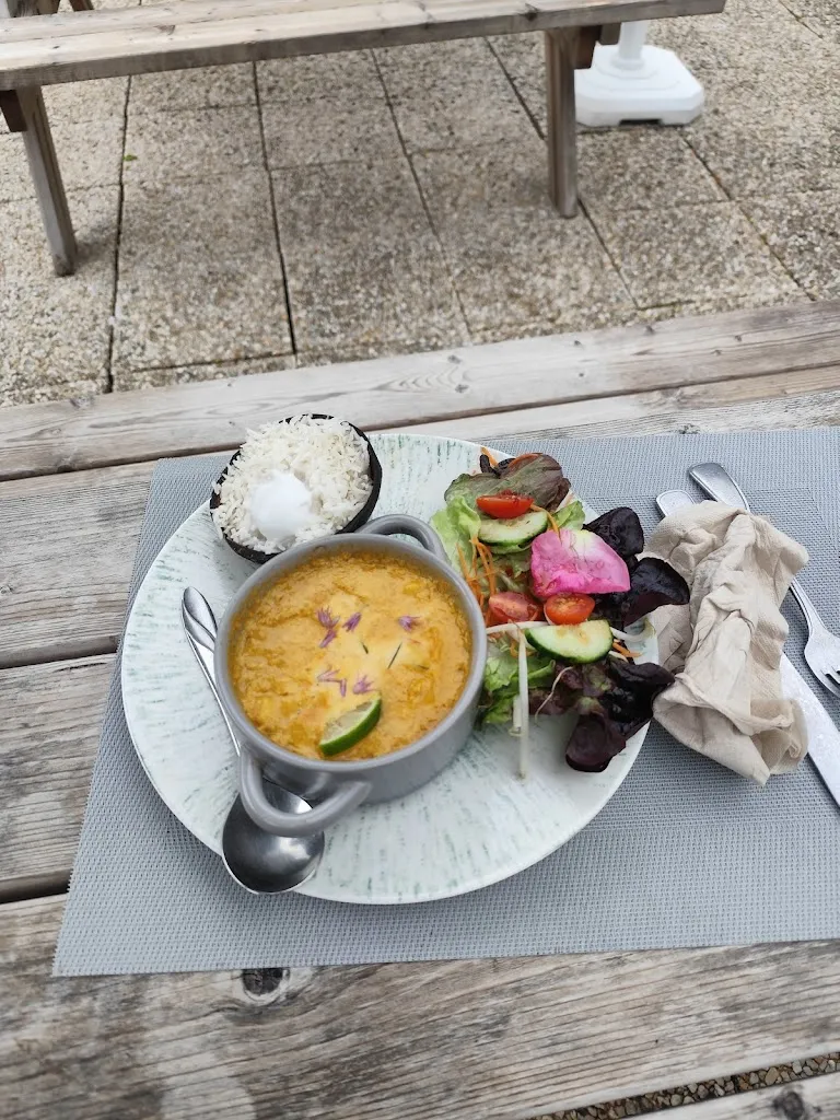 Louis Defue_Au lac du Drennec restaurant_Commana_review