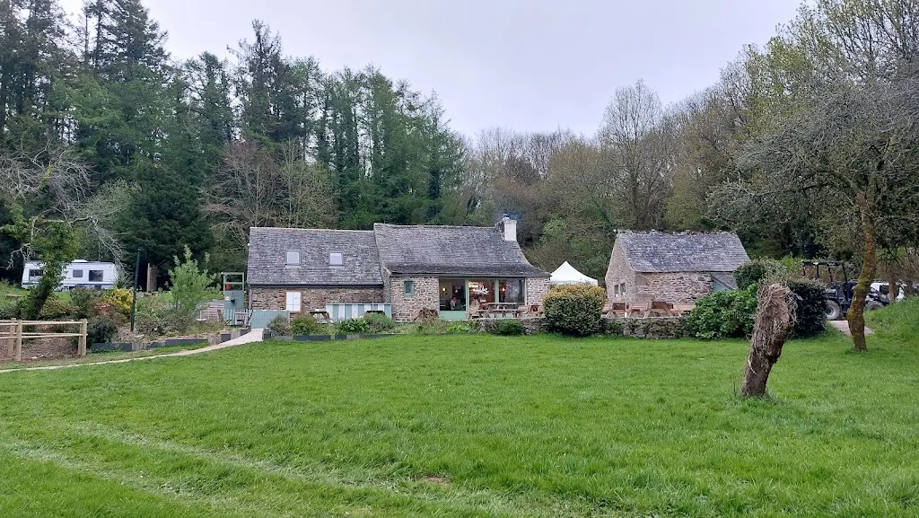 Lesley Young_Au lac du Drennec restaurant_Commana_review