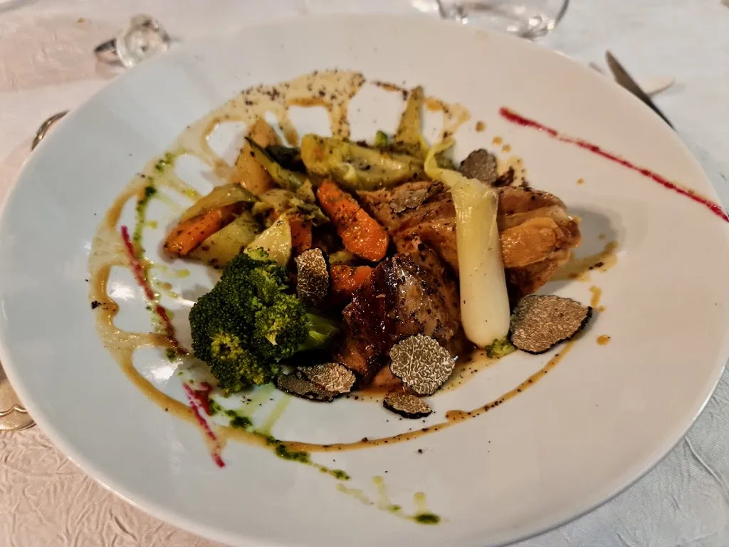 Menü_Hostellerie du Beffroy_Besse-et-Saint-Anastaise_Bild_8