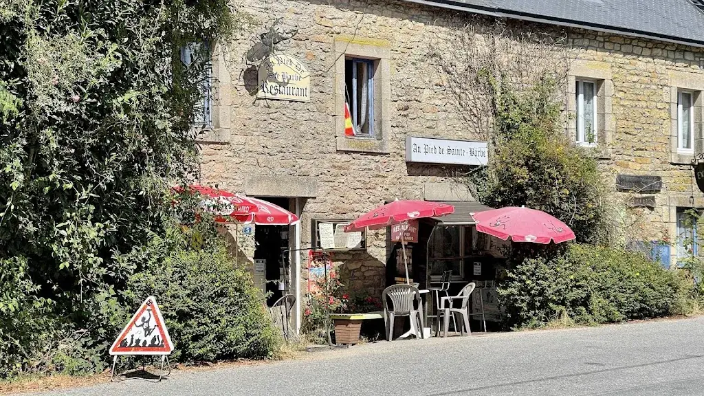 Walter Baur_Au Pied de Sainte-Barbe_Faouët_review