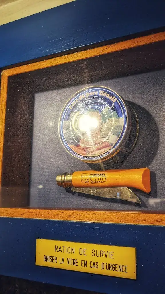 Enrico Neuber_Ar Dagenta_Conquet_review