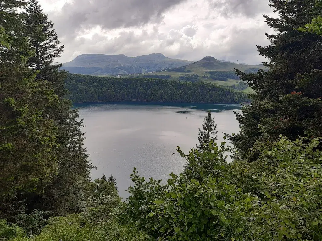 Jo J_Hôtel-Restaurant Le Lac Pavin_Besse-et-Saint-Anastaise_review