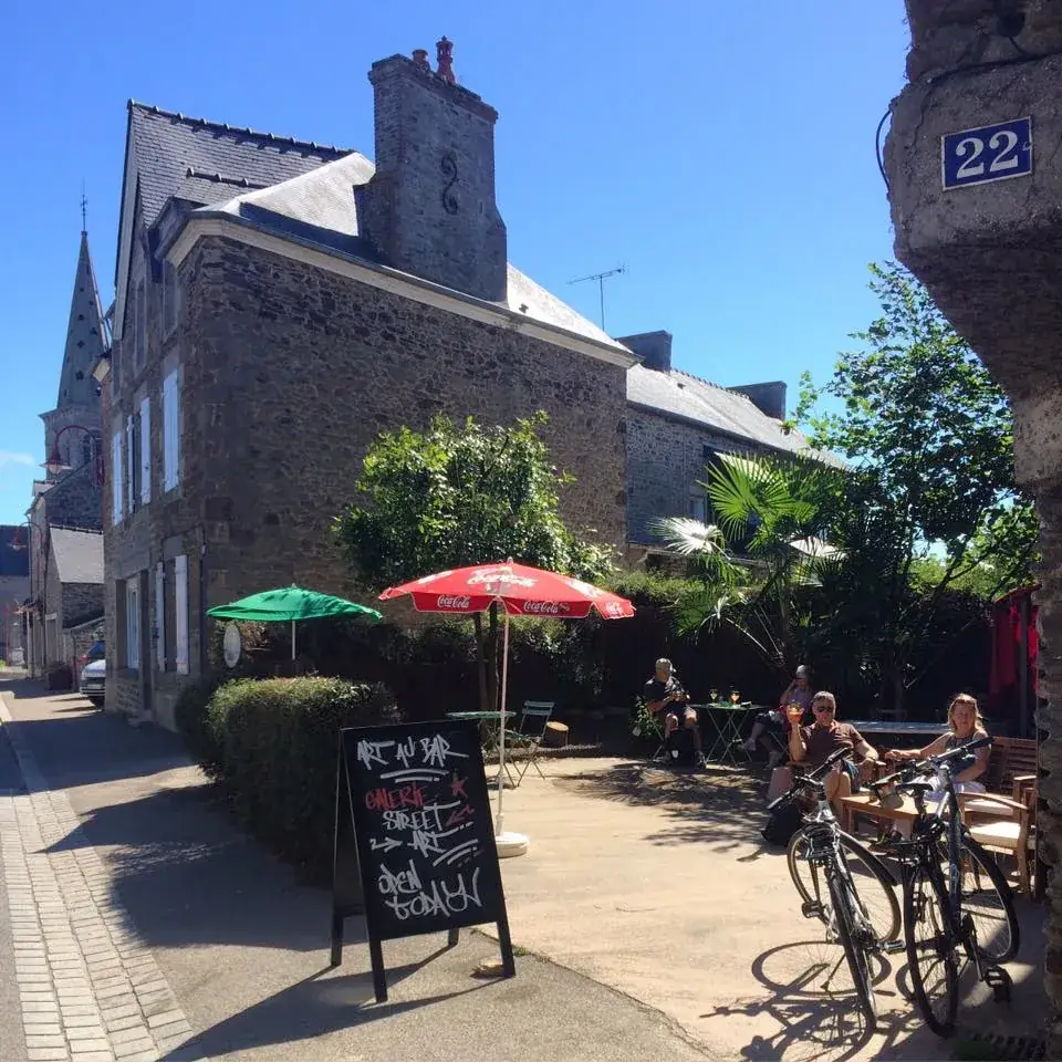 ART AU BAR restaurante en Minihic-sur-Rance