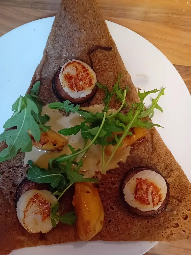 CREPERIE TY-ANN Chez Roger_Quintin_slider_image_2