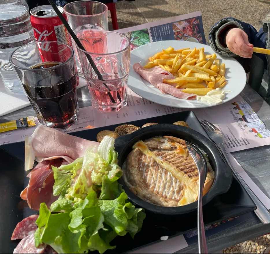 Restaurant Le Paillaret_Besse-et-Saint-Anastaise_slider_image_3