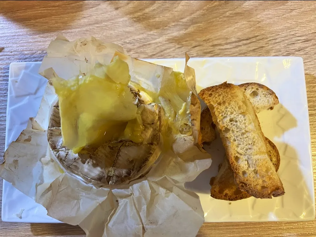 Becky Pedley_Le Saint Louis : Restaurant en Centre-Ville de Dinan (Repas de Groupe)_Dinan_review