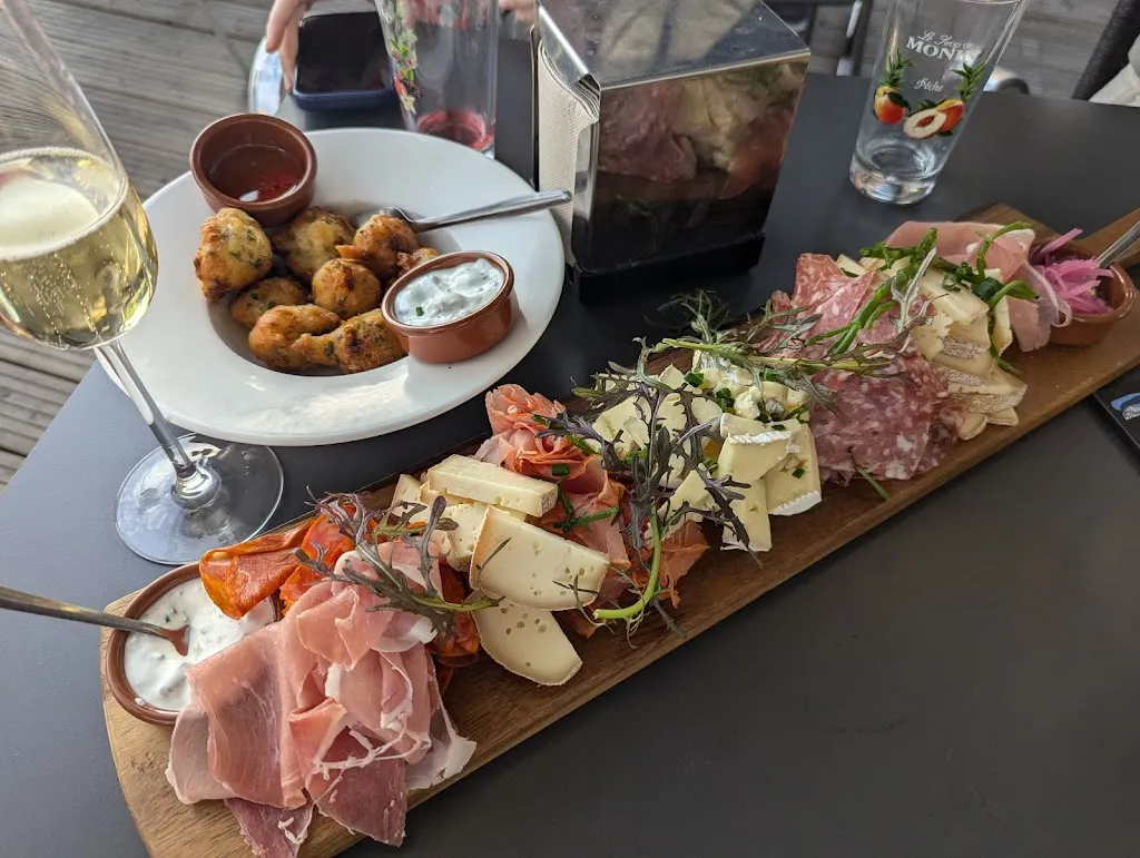 Mete Eren_Le café de la Cale_Relecq-Kerhuon_review