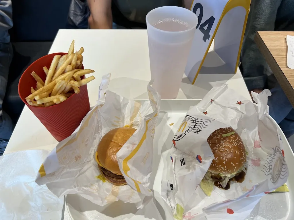 McDonald's_Relecq-Kerhuon_slider_image_3