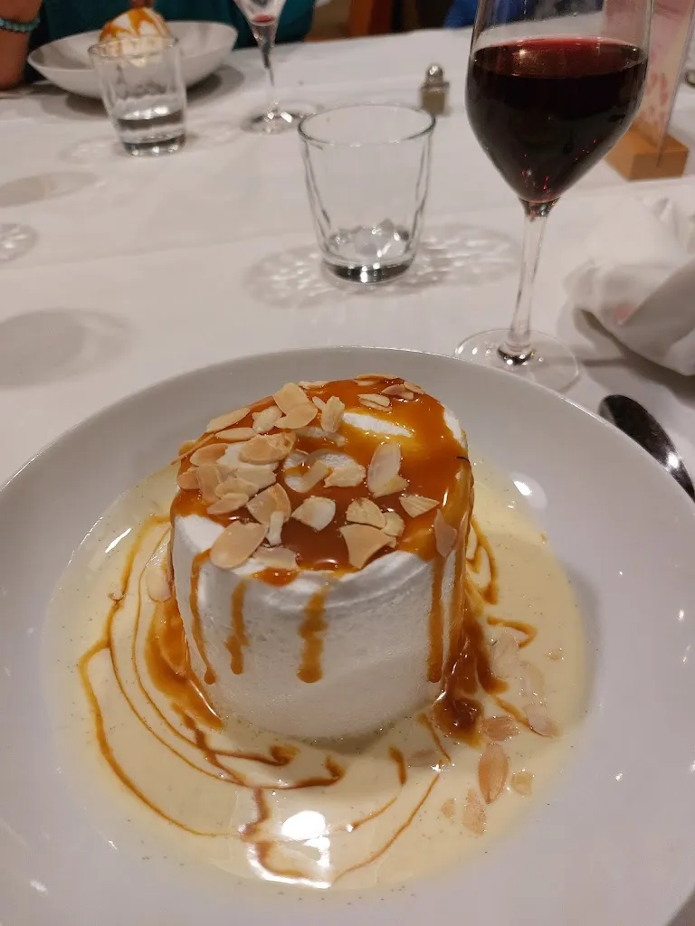 La Taverne - Table de caractère - Lécousse_Lécousse_slider_image_2