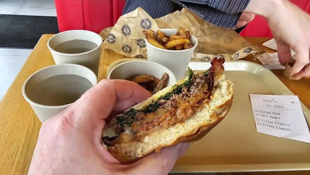 Patrick Ballou _Roadside | Burger Restaurant Fougères_Lécousse_review