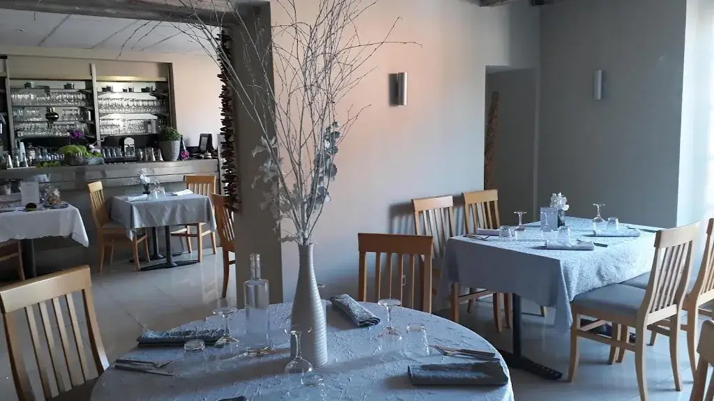 RESTAURANT LA SUITE_Belley_slider_image_1