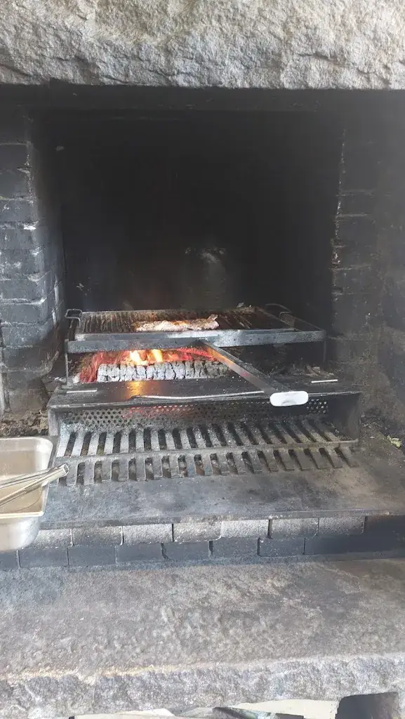 Estelle Jourdan_Le Feu de Bois_Rheu_review