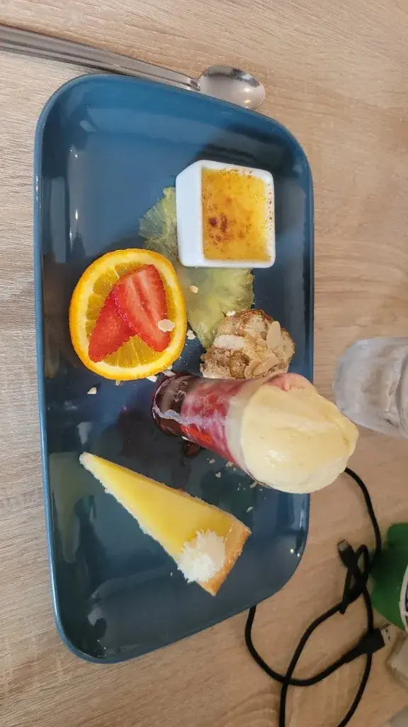 Jessie Chartier_Le Feu de Bois_Rheu_review