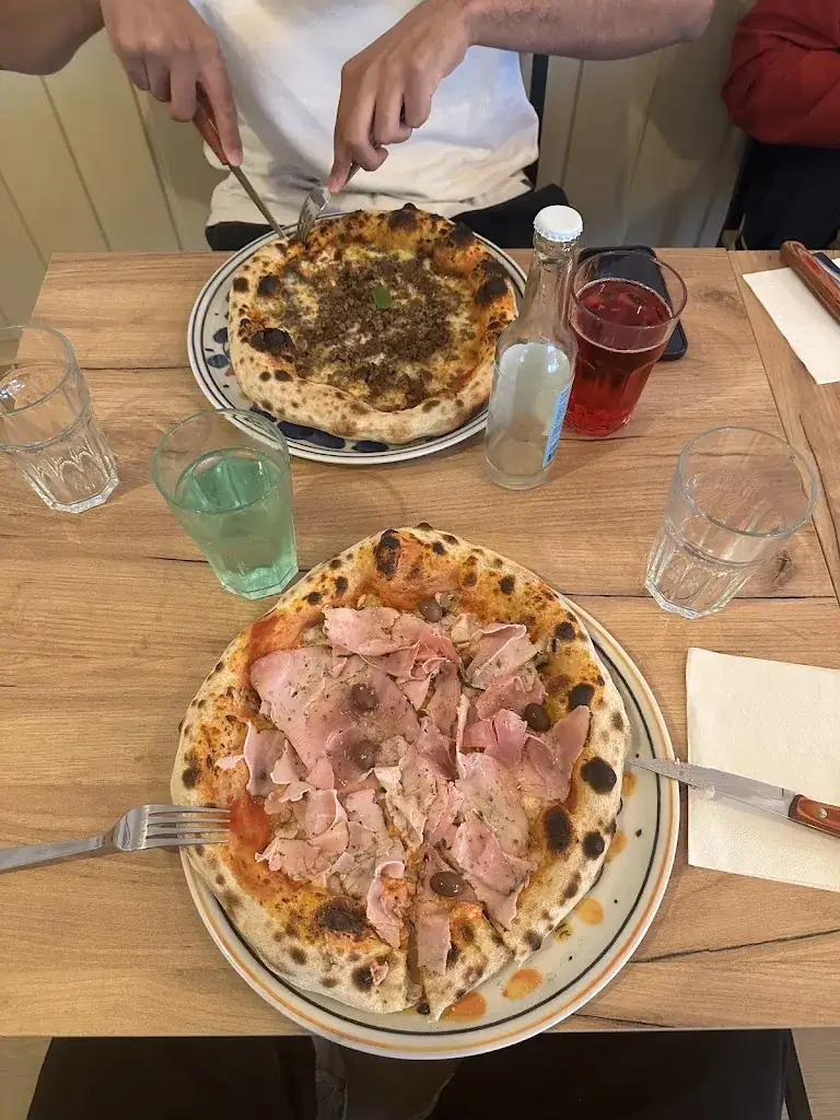 Samuel SAUVAGE_Dama Rossa Pizzeria_Rheu_recensione