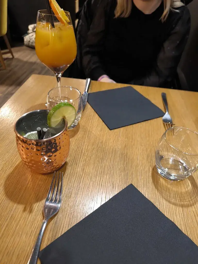 Esteb' Gllt_Cde Beer Zone_Rheu_recensione