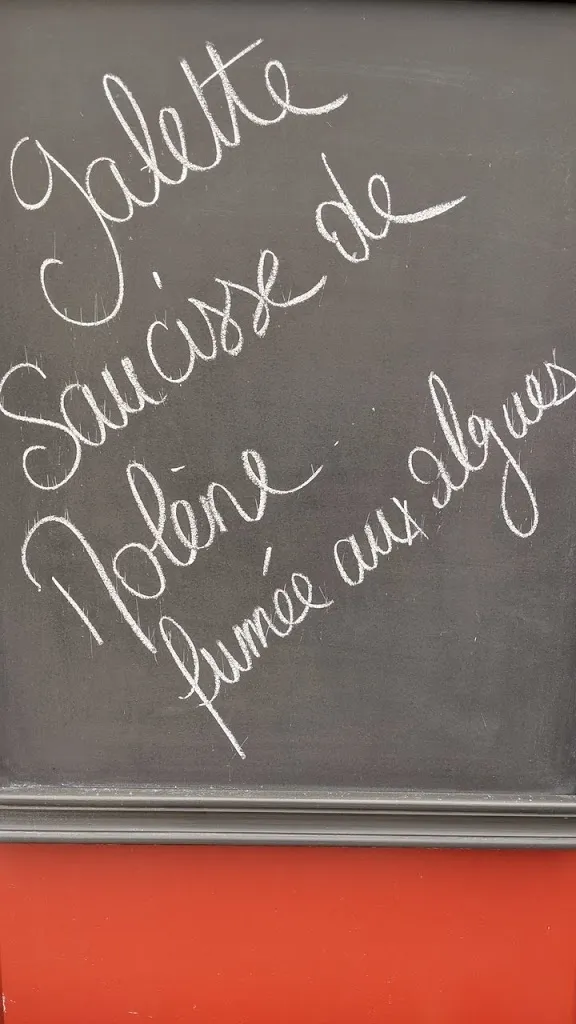 cool 1_L'Annexe_Palais_review