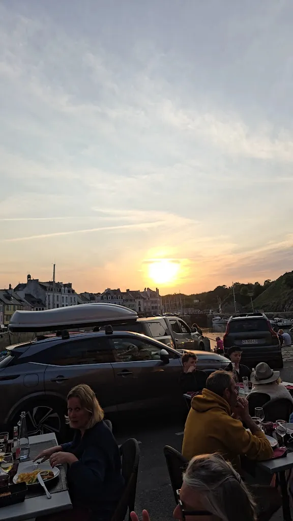 Isis Farias_L'Odyssée_Palais_review