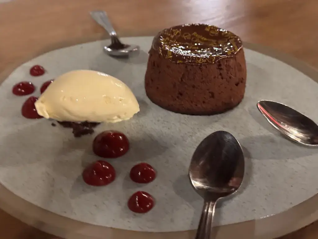 Ranjana Carter_Vieux Four_Châtel_recensione