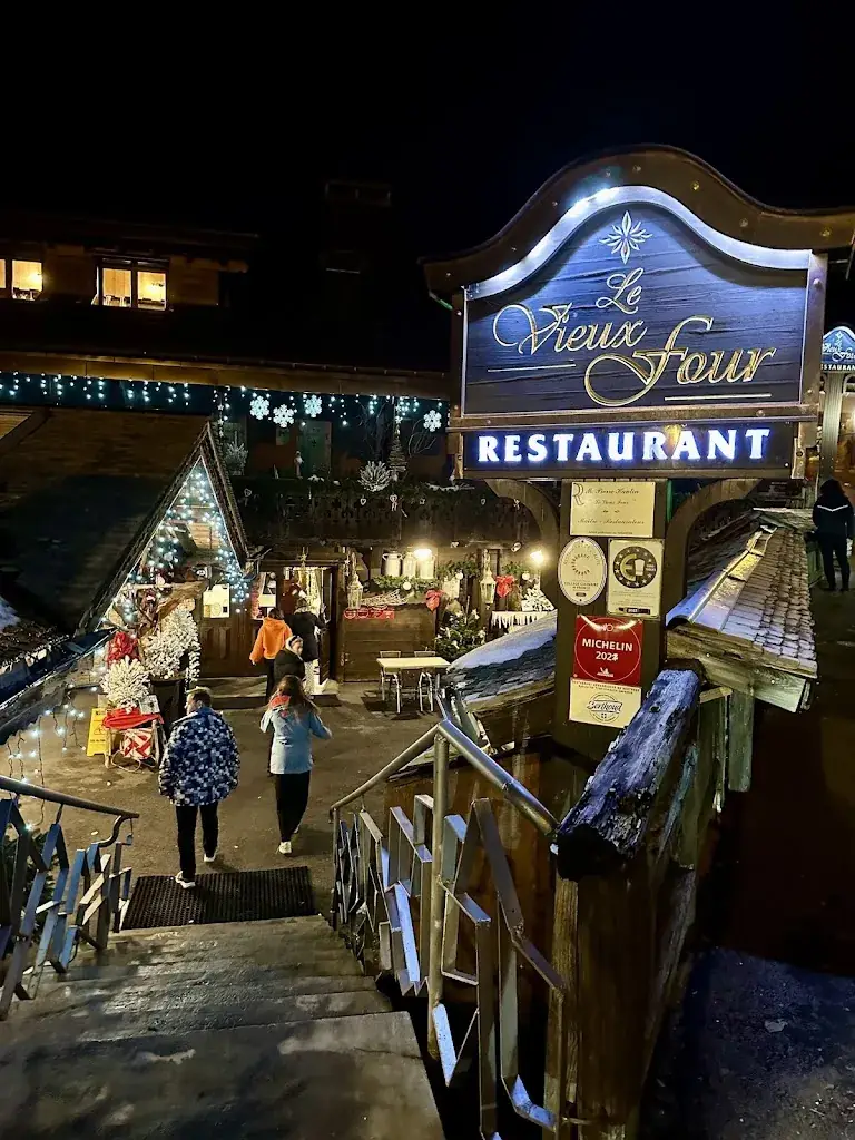 Serene Dubois-Lee_Vieux Four_Châtel_recensione