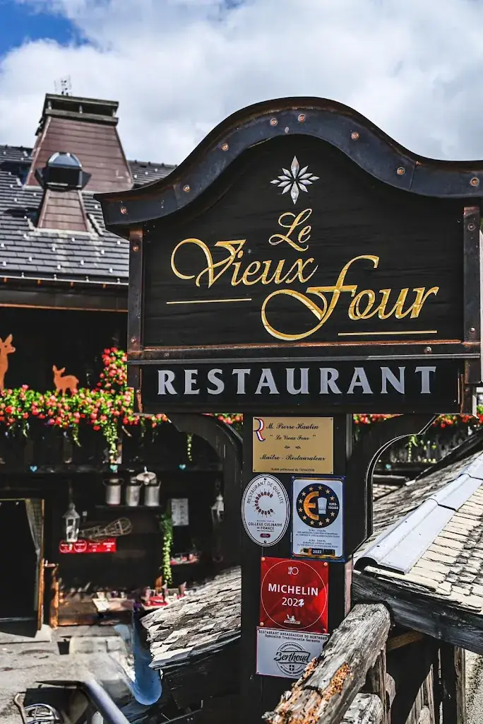 Vieux Four_Châtel_slider_image_1