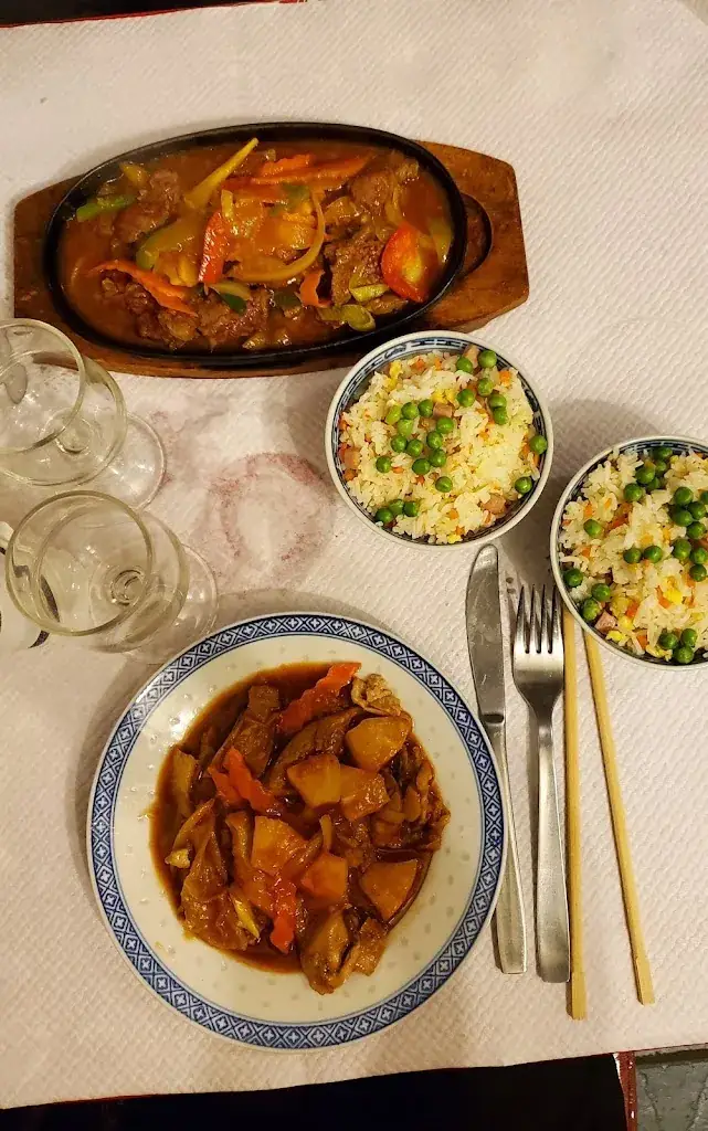 Manon G._Phnom Penh_Lesneven_review