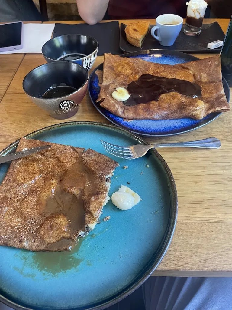 Victor Bernard_Crêperie des 2 provinces_Locoal-Mendon_review