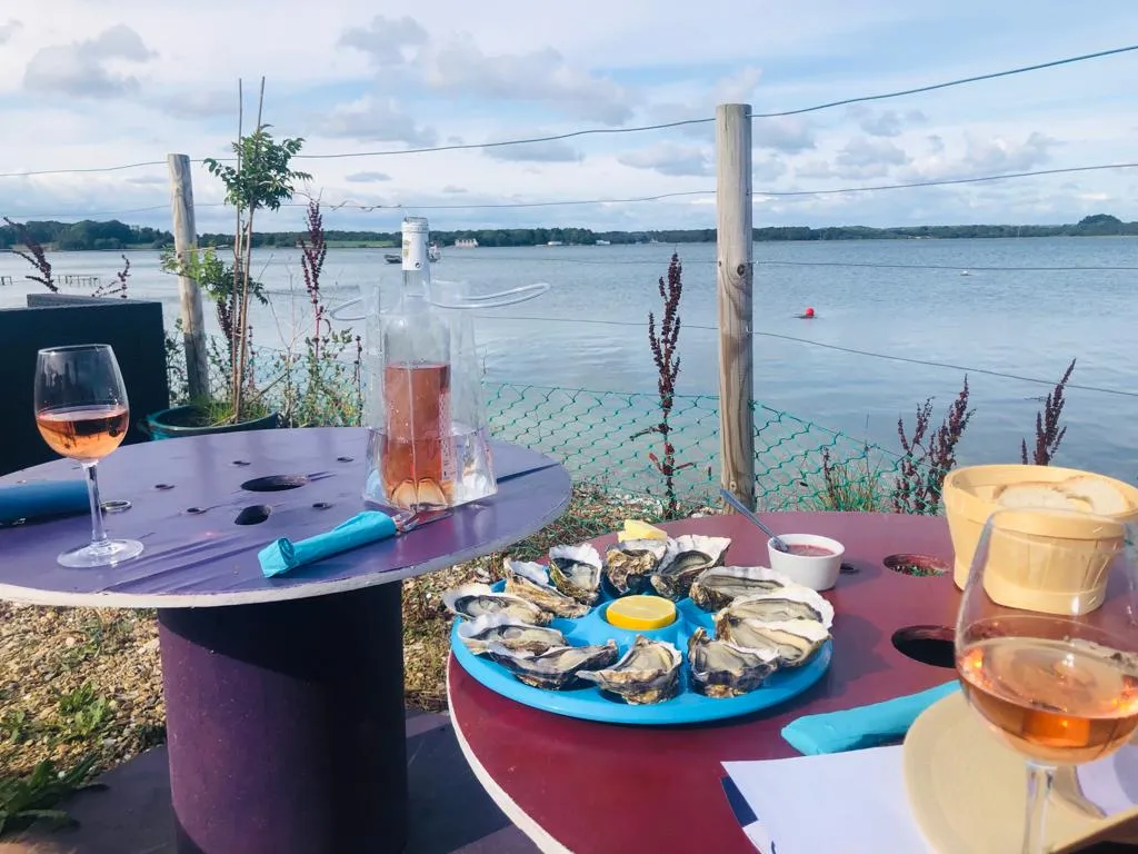 Sam Mitchell_Les Viviers De La Ria _Locoal-Mendon_review